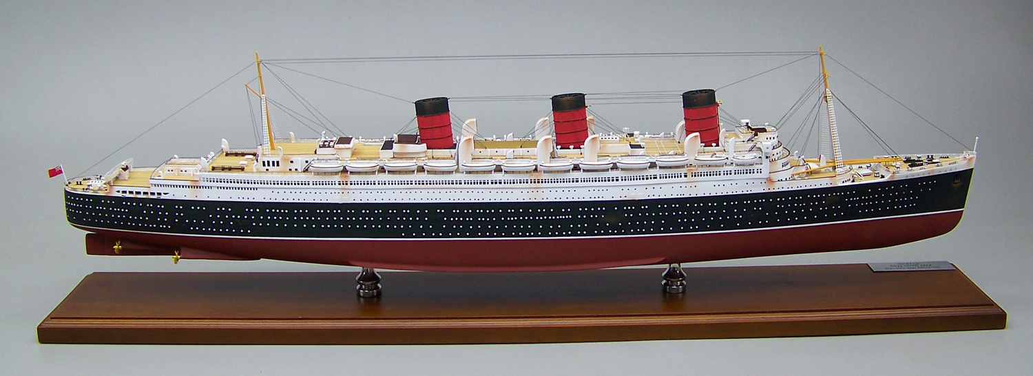 Model Ship Queen Mary
