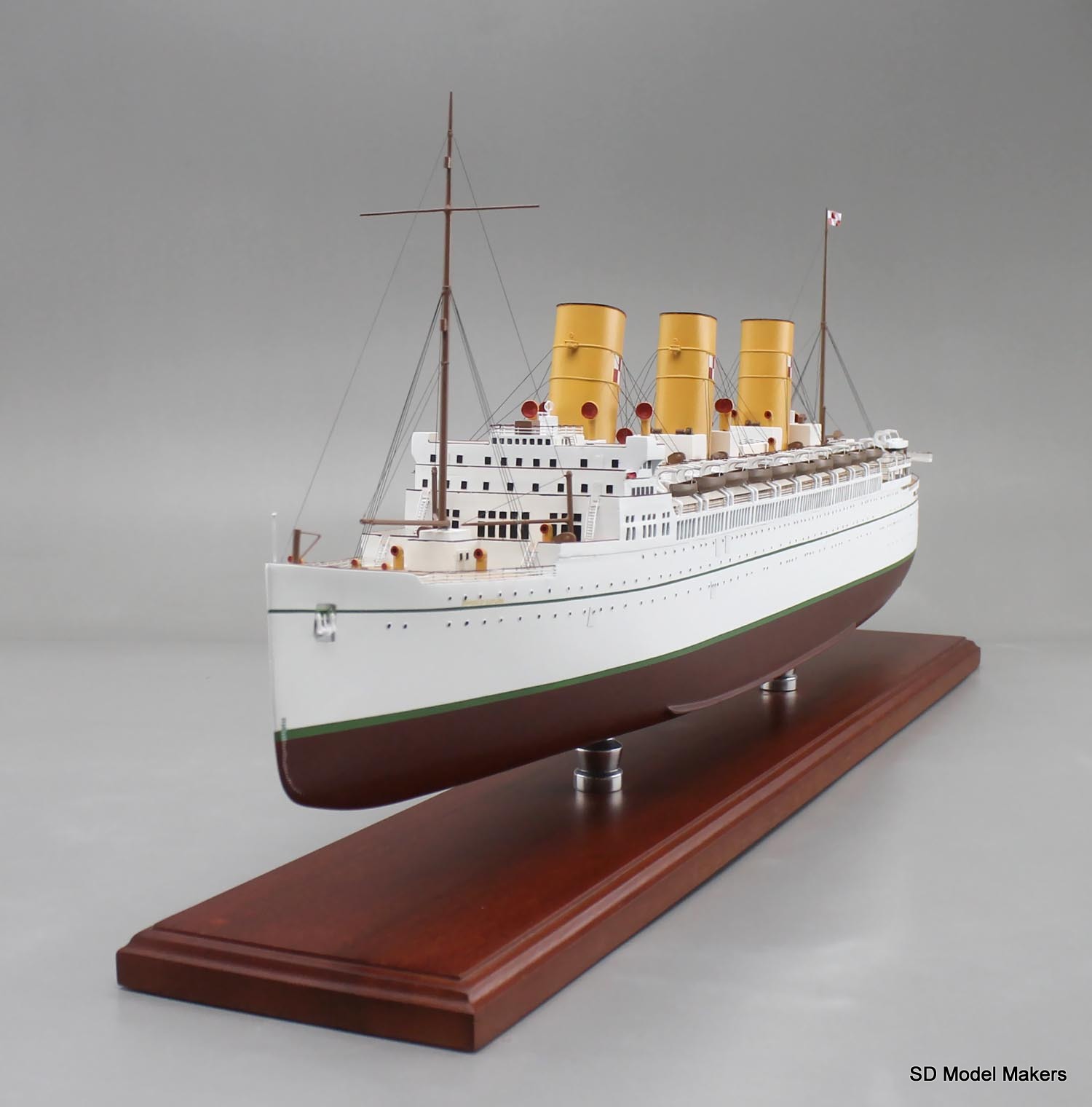 SD Model Makers > Ocean Liner & Cruise Ship Models > RMS