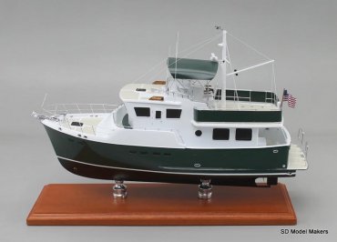 Selene 43- 18 Inch Model