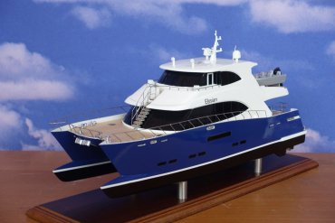 Power catamaran model