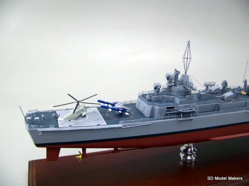 Long Beach Class Guided Missile Cruiser Models