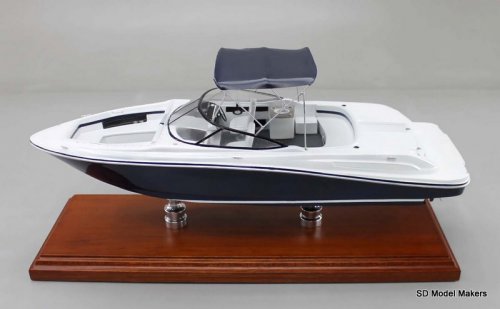 Sea Ray SLX model