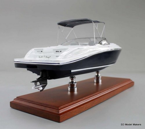 Sea Ray SLX scale model