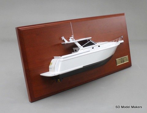 Tiarra 4000 Half Hull Model - 18 Inch