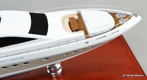 Leopard Yacht - 18 Inch Model