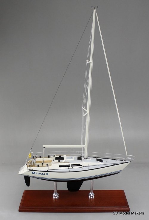 x yacht scale model
