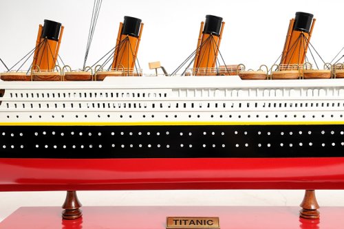 RMS Titanic Medium - In Stock