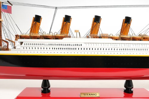 RMS Titanic Med with Lights - In Stock