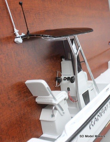 Boston Whaler Outrage 19 Detailed Half Hull Model - 12 Inch