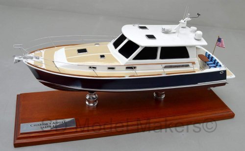 sabre boat scale model