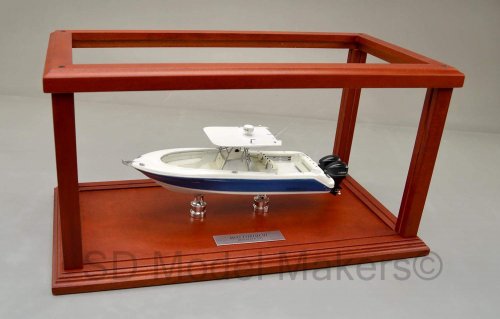Robalo boat model in display case